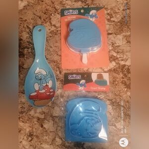 Smurfs kitchen set includes brand new